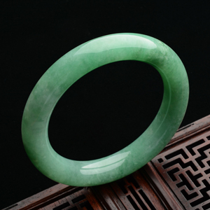 (超值推荐)糯冰种豆色圆条手镯(58mm)