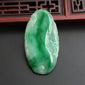糯冰种翠色蝴蝶挂件