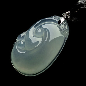 冰种淡晴水龙行如意挂件