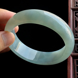（超值推荐）糯冰种晴水手镯（59.5mm）