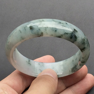 （超值推荐）糯冰种飘花手镯（58.3mm）