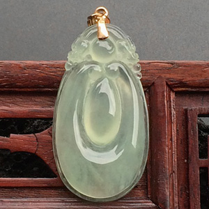 (超值推荐)冰种淡晴水双龙如意挂件