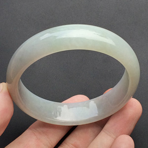 糯冰种淡晴水手镯(60.3mm)