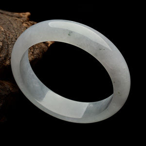 (超值推荐)糯冰种晴水略飘花手镯(59.2mm)