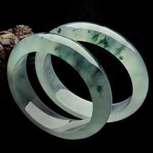 (超值推荐)冰种飘花手镯(59.1mm-60.2mm一对)