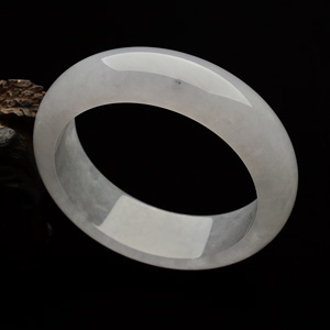 (超值推荐)糯冰种晴水手镯(59.1mm)