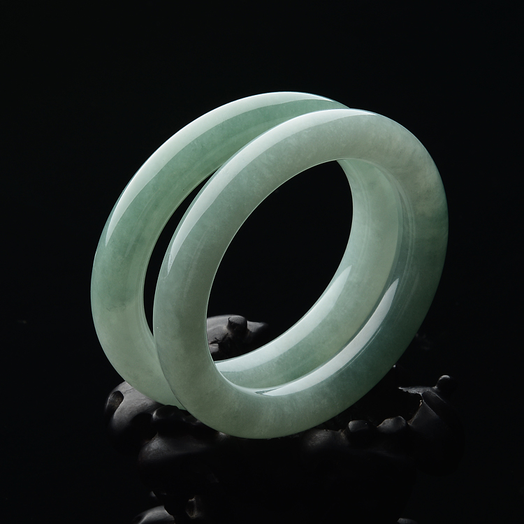 (超值推荐)糯冰种蓝晴水圆条手镯(一对)(55.6mm/55.7mm)