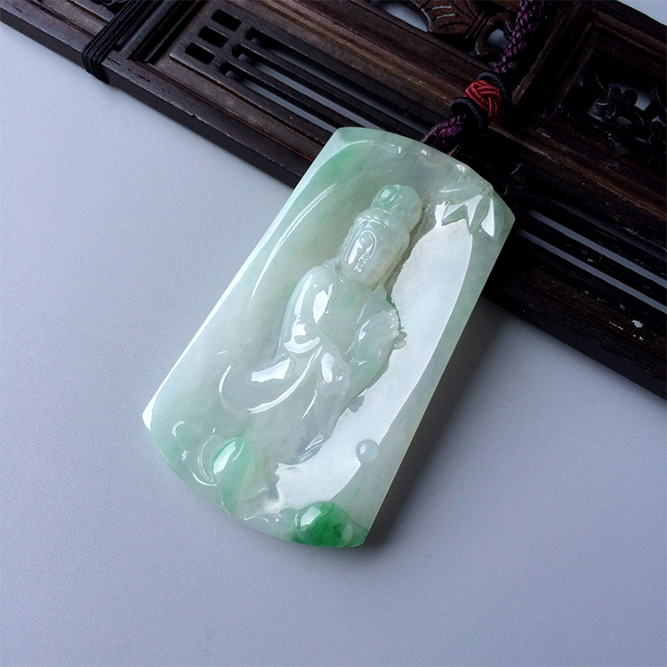 糯冰种晴水飘翠观音挂件