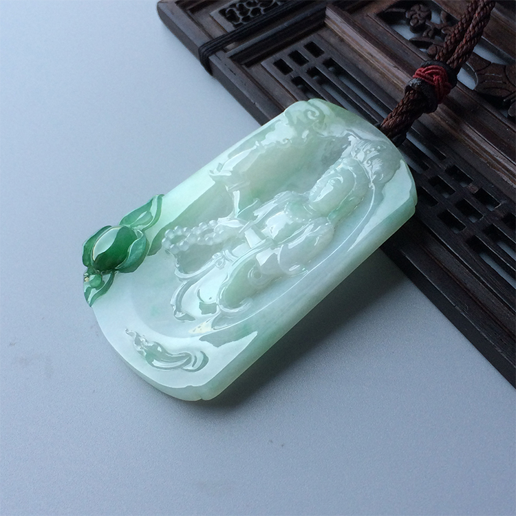 （超值推荐）糯冰种晴水飘翠观音挂件