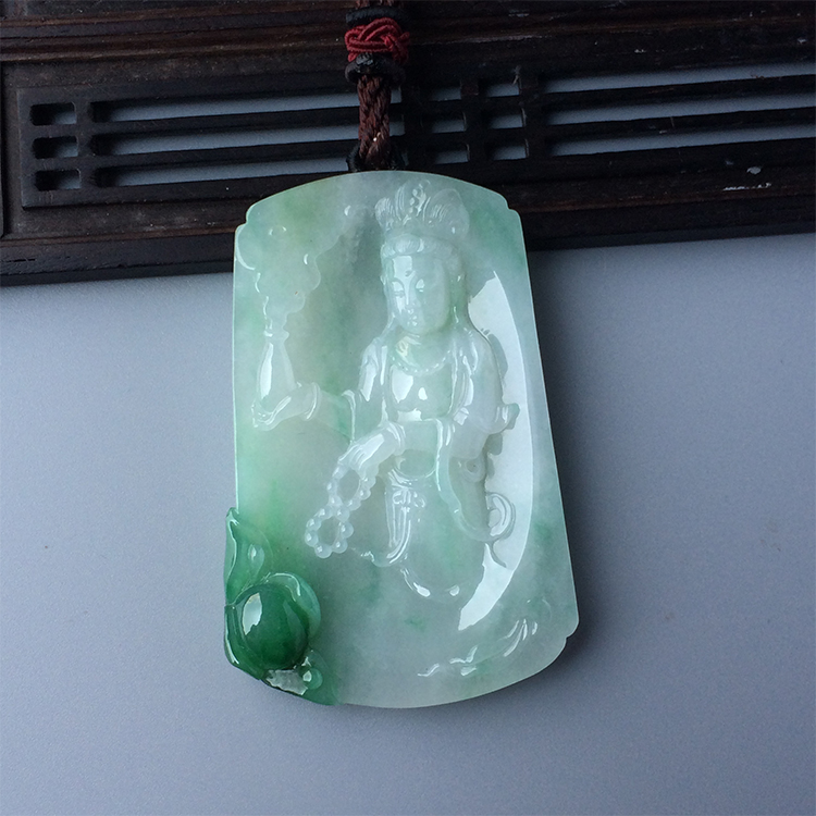 （超值推荐）糯冰种晴水飘翠观音挂件