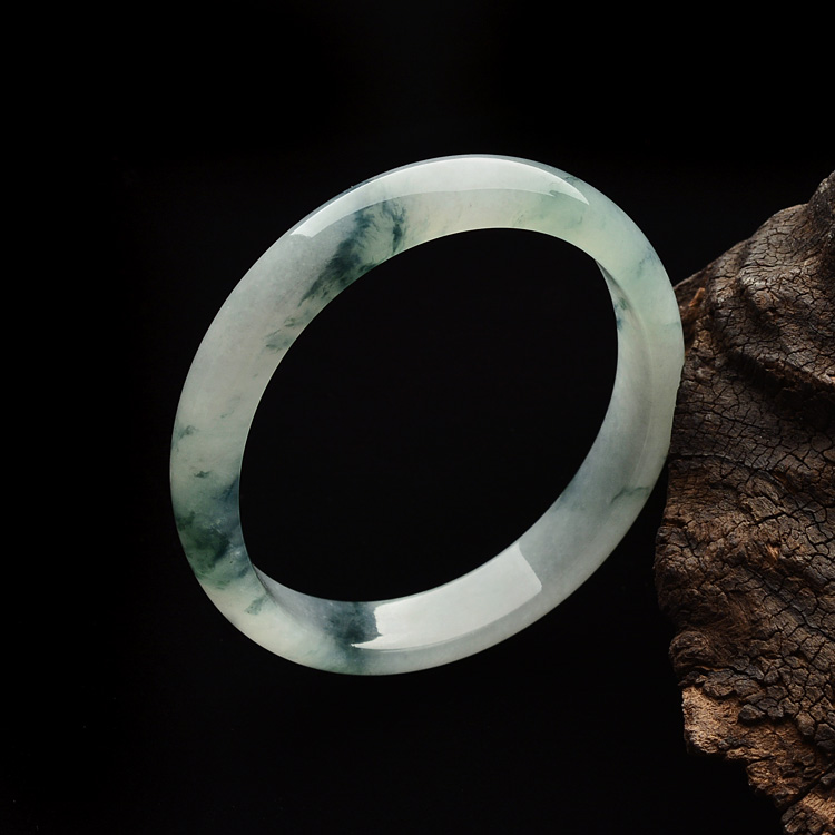 糯冰种飘花贵妃手镯(51.8-57.5mm)