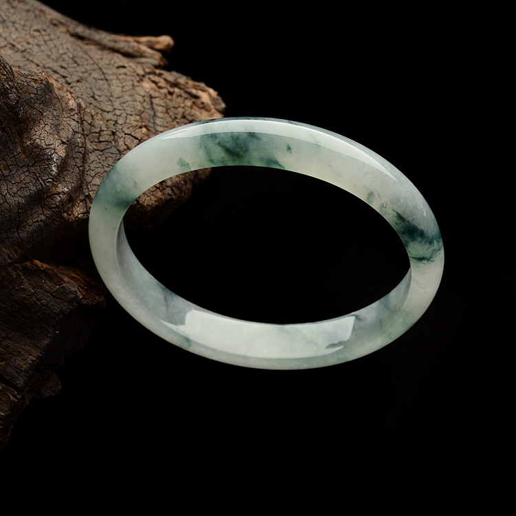 糯冰种飘花贵妃手镯(51.8-57.5mm)