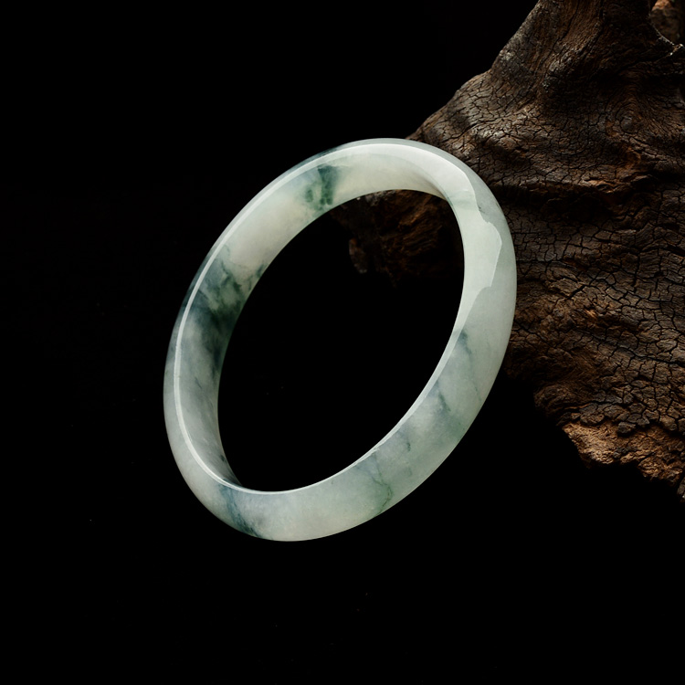 糯冰种飘花贵妃手镯(51.8-57.5mm)
