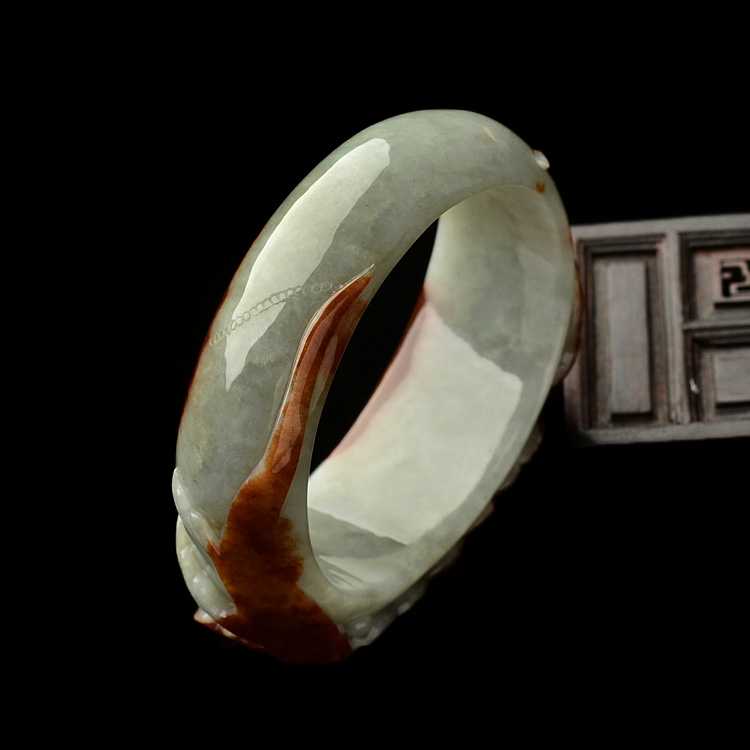 (超值推荐)糯冰种褐红翡雕花贵妃手镯(58mm-60mm)
