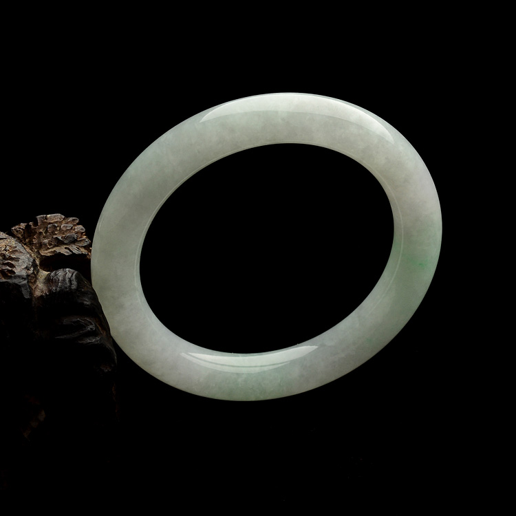 （超值推荐）糯冰种略飘花圆条手镯（57.4mm）