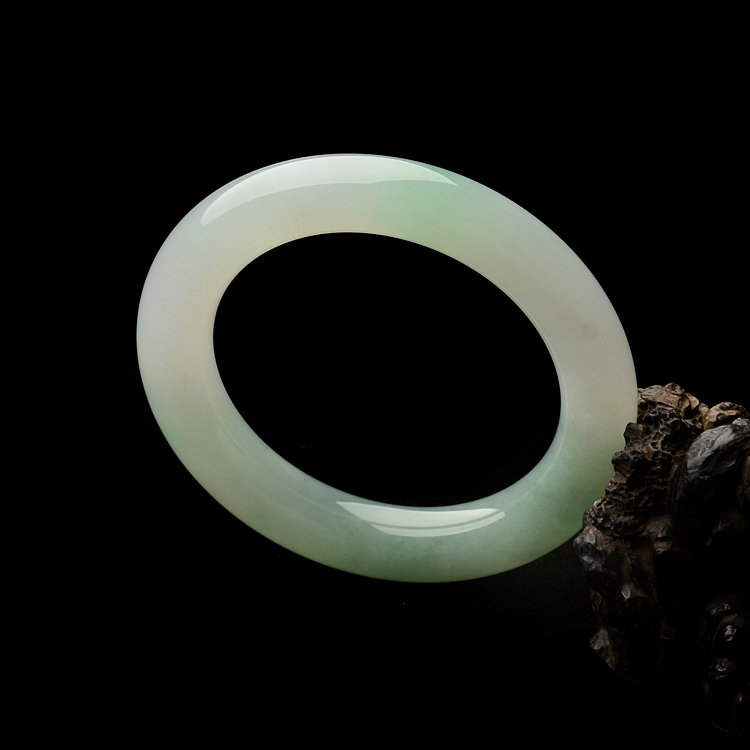 (超值推荐)糯冰种晴水圆条手镯(58mm)