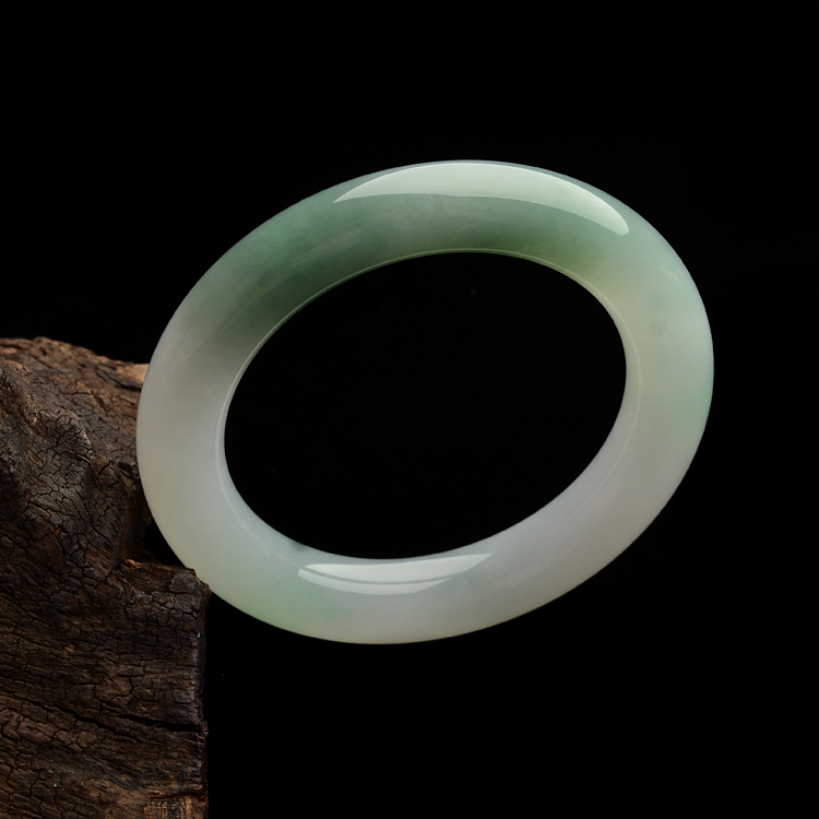 (超值推荐)糯冰种晴水圆条手镯(58mm)