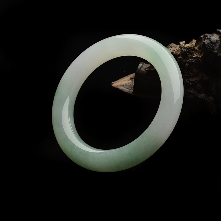 (超值推荐)糯冰种晴水圆条手镯(58mm)