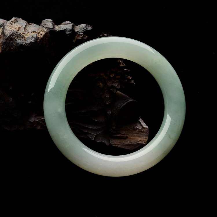 (超值推荐)糯冰种晴水圆条手镯(58mm)