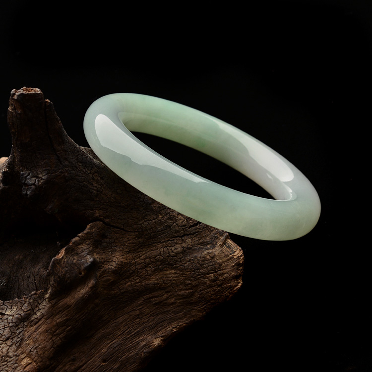 (超值推荐)糯冰种晴水圆条手镯(58mm)