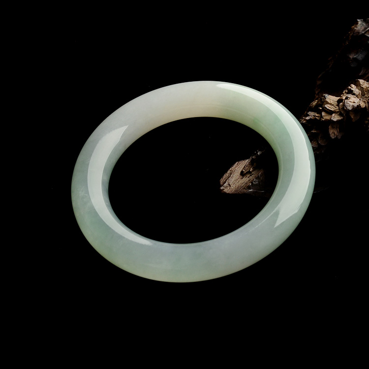 (超值推荐)糯冰种晴水圆条手镯(58mm)