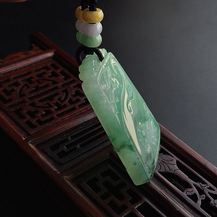糯冰种飘花仿古龙凤牌挂件