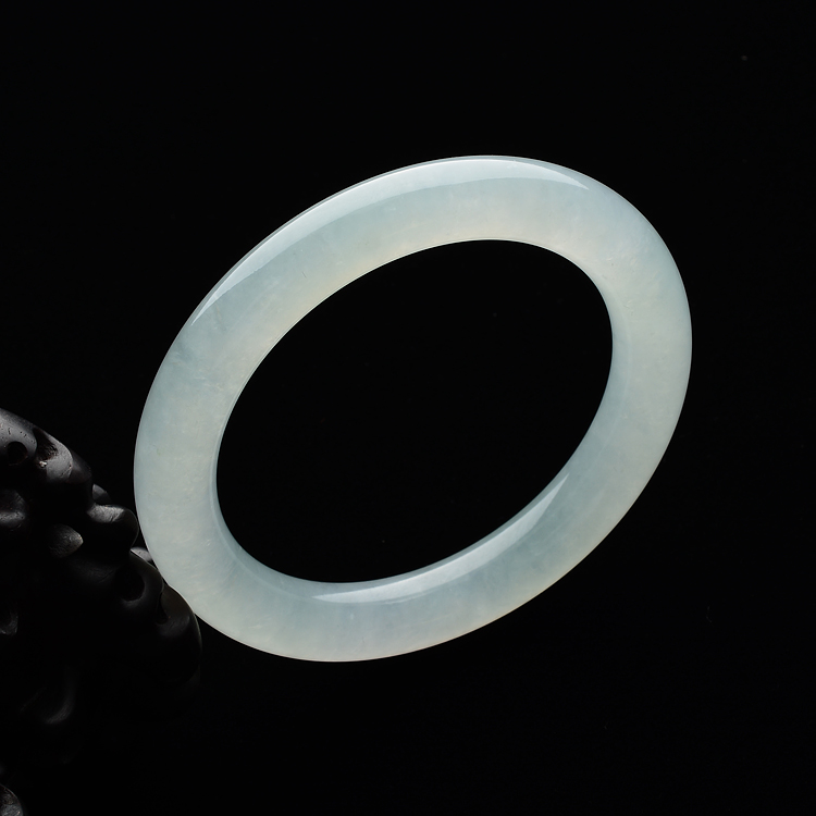 (超值推荐)冰种淡晴水圆条手镯(57.7mm)