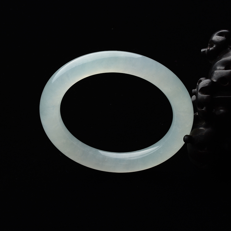 (超值推荐)冰种淡晴水圆条手镯(57.7mm)