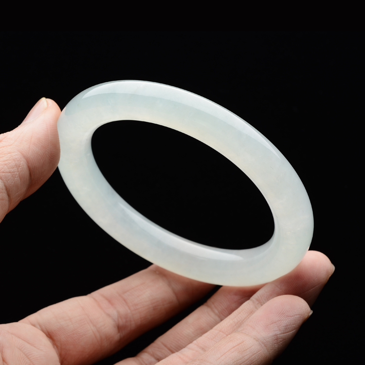 (超值推荐)冰种淡晴水圆条手镯(57.7mm)