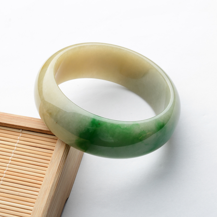 (超值推荐)糯冰种黄加绿手镯(57.7mm)