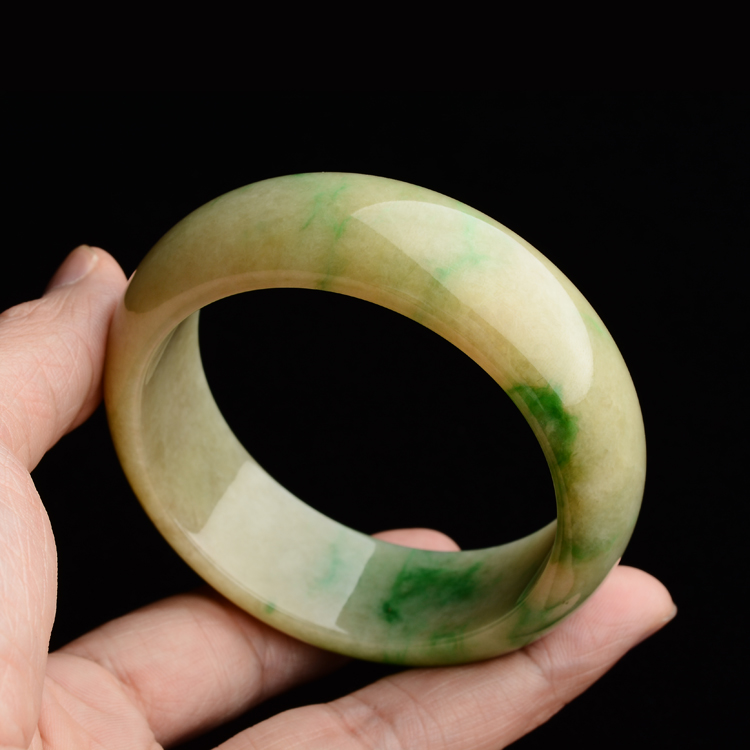 (超值推荐)糯冰种黄加绿手镯(59.2mm)