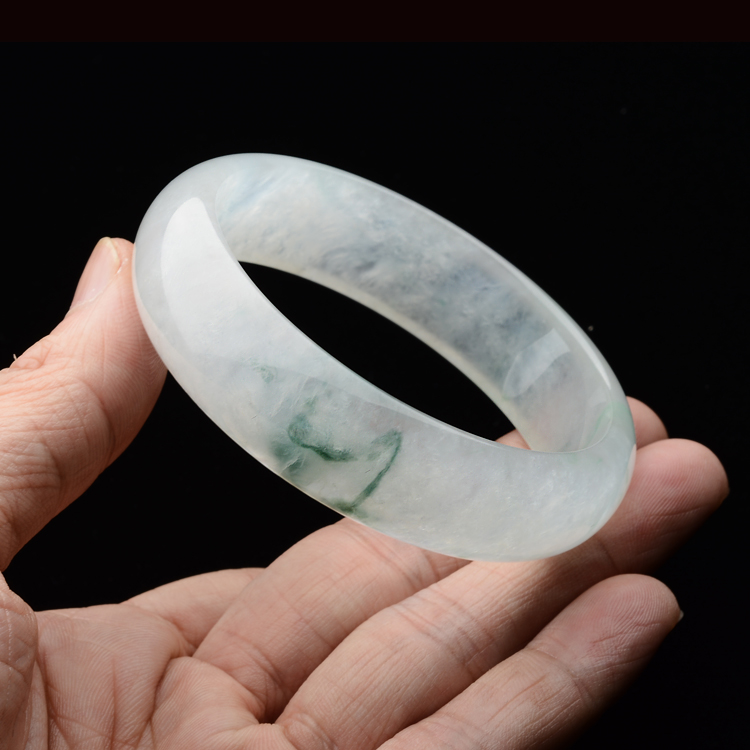 (超值推荐)冰种略飘花手镯(58mm)