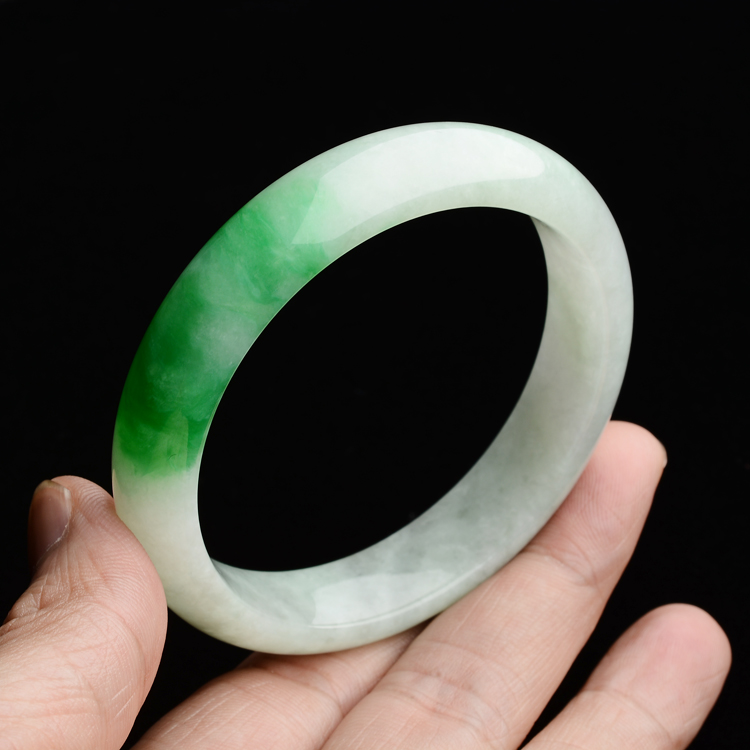 (超值推荐)糯冰种晴水飘翠手镯(55.1mm)