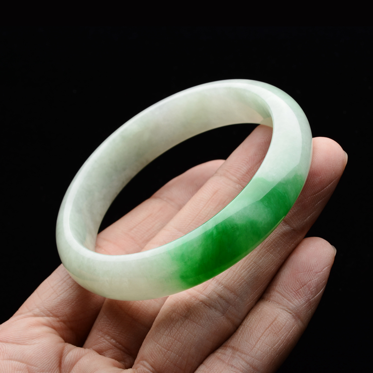(超值推荐)糯冰种晴水飘翠手镯(55.1mm)