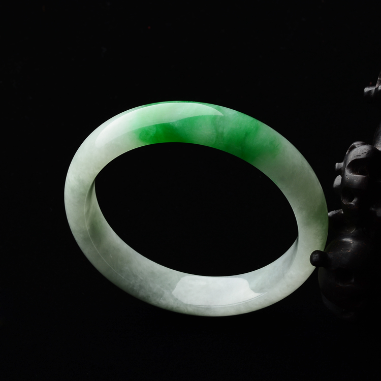 (超值推荐)糯冰种晴水飘翠手镯(55.1mm)