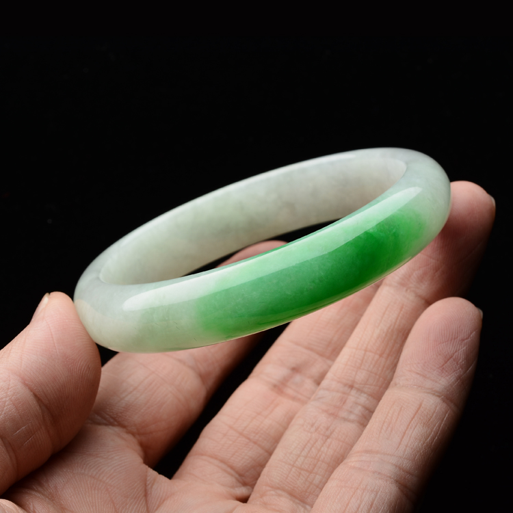 (超值推荐)糯冰种晴水飘翠手镯(57.3mm)