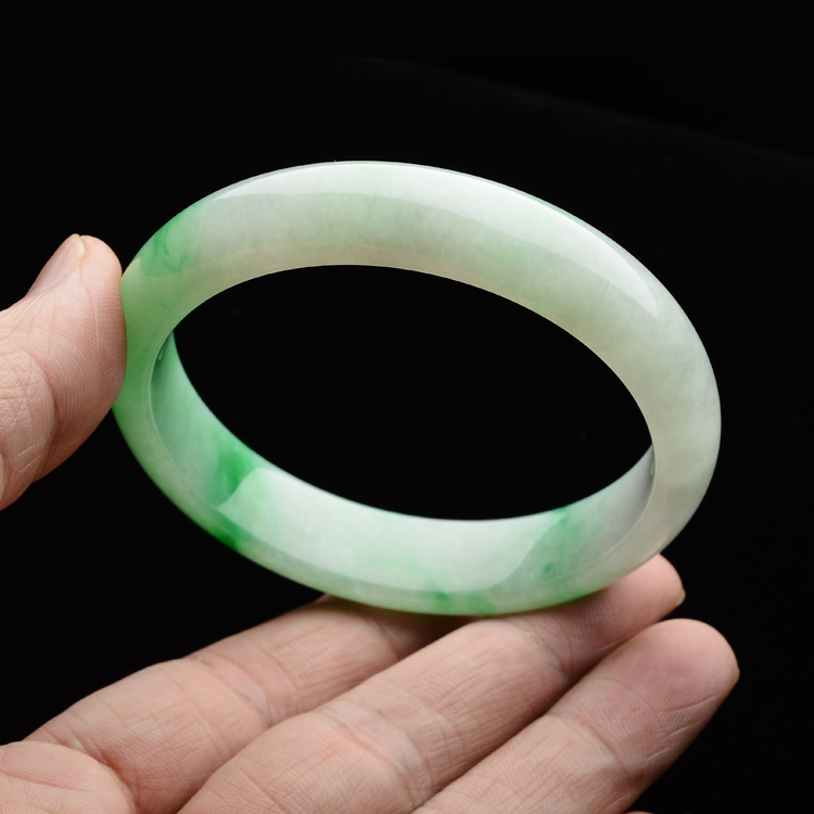 (超值推荐)糯冰种晴水飘翠手镯(57.3mm)