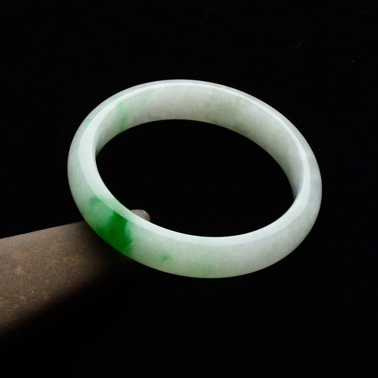 (超值推荐)糯冰种晴水飘翠手镯(55.3mm)