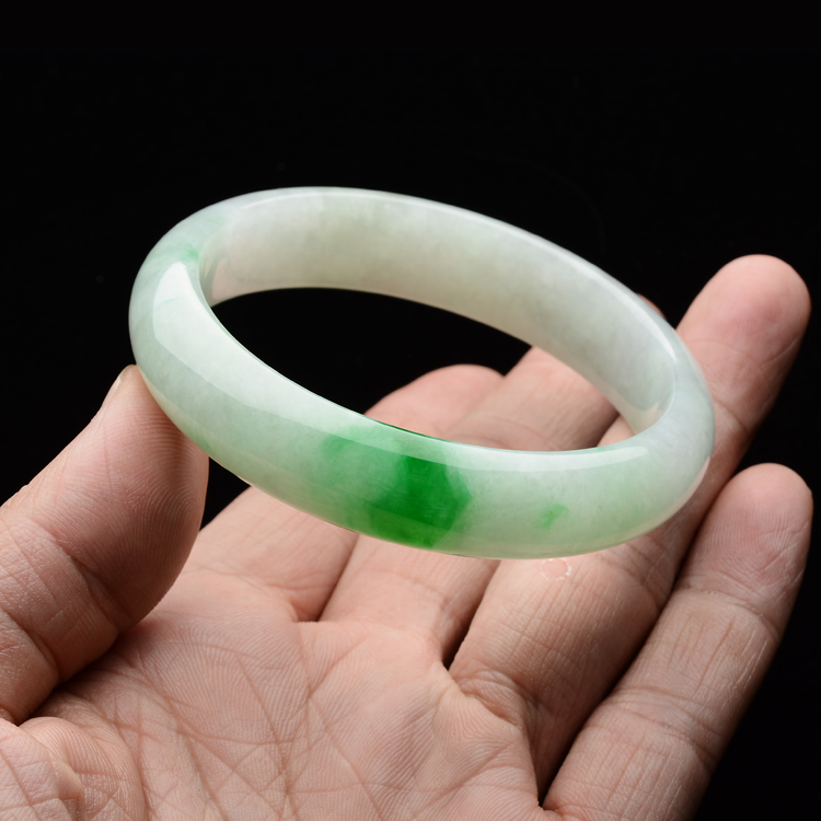 (超值推荐)糯冰种晴水飘翠手镯(55.3mm)
