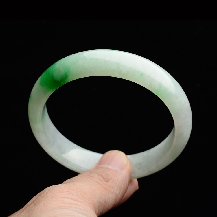(超值推荐)糯冰种晴水飘翠手镯(55.3mm)