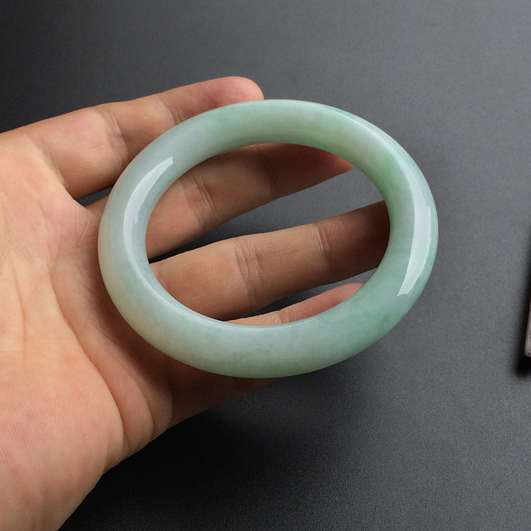 (超值推荐)糯冰种晴水圆条手镯(56.5mm)