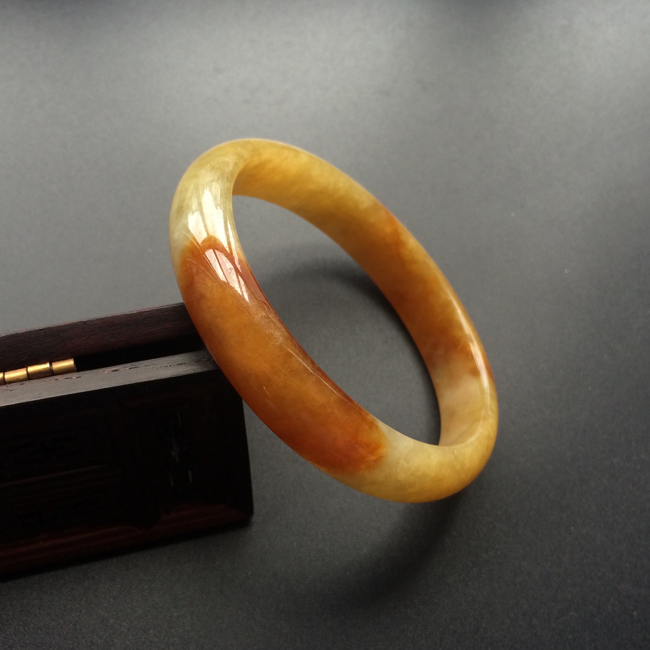 (超值推荐)糯冰种褐黄翡贵妃镯(51.5mm-46mm)