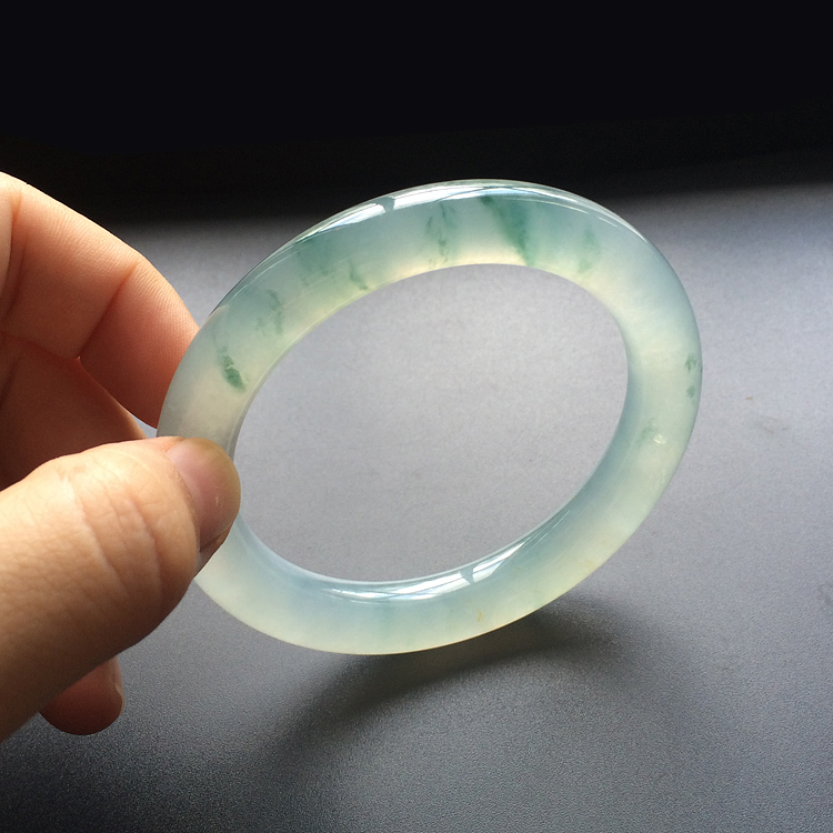 (超值推荐)冰种晴水略飘花圆条手镯(57.3mm)