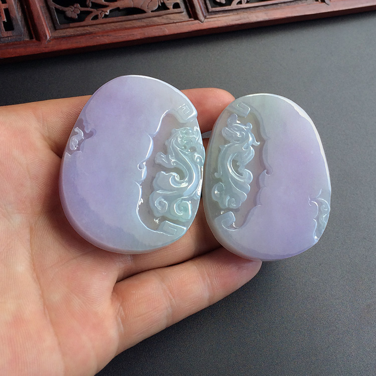糯冰种晴水紫罗兰仿古龙凤牌挂件(一对)
