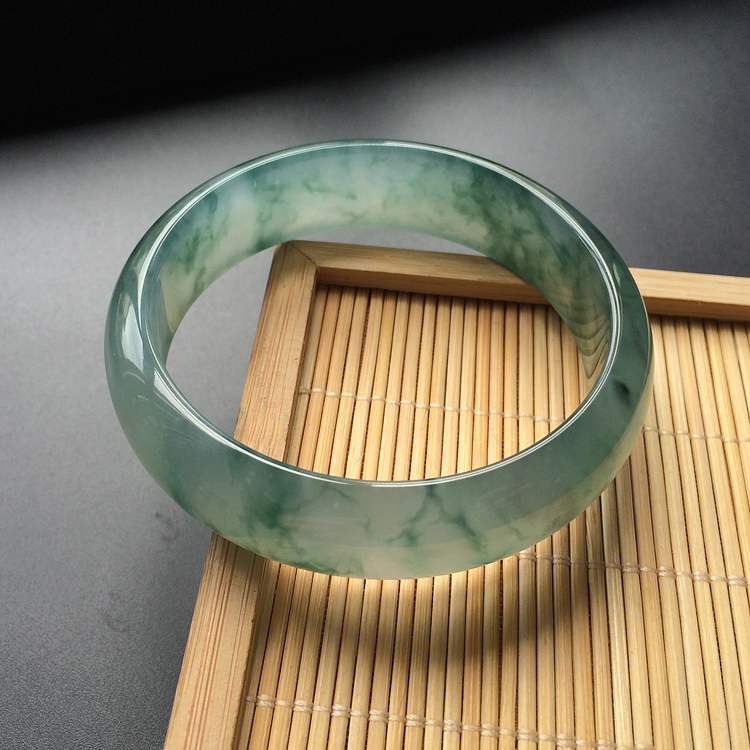 (超值推荐)冰种飘花手镯(55.5mm)