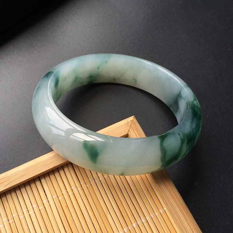(超值推荐)糯冰种飘花手镯(59.6mm)