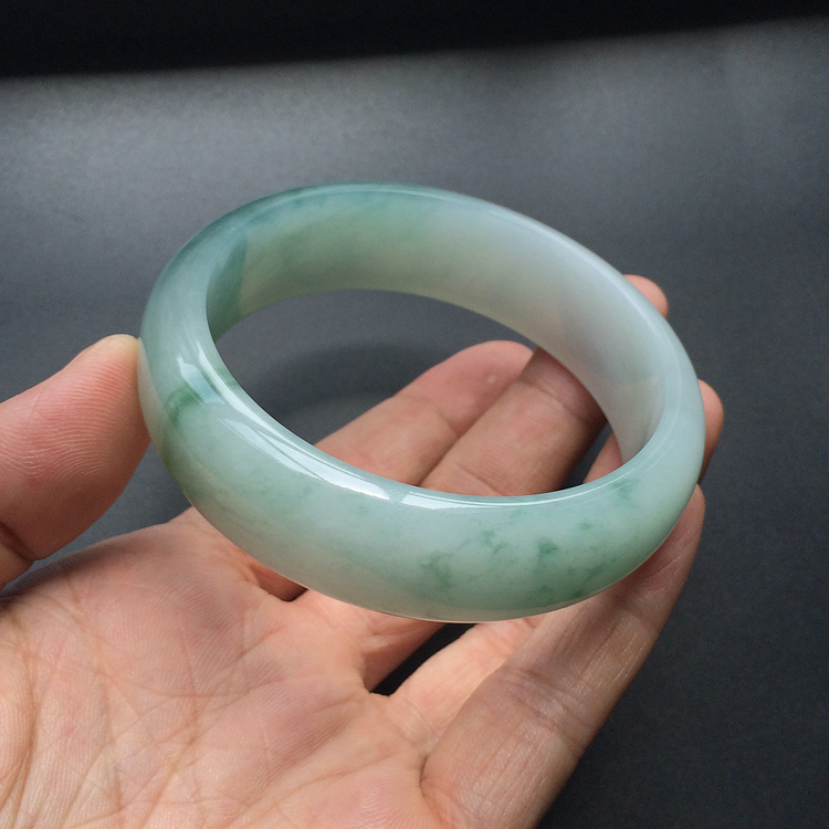 (超值推荐)糯冰种飘花手镯(60.7mm)
