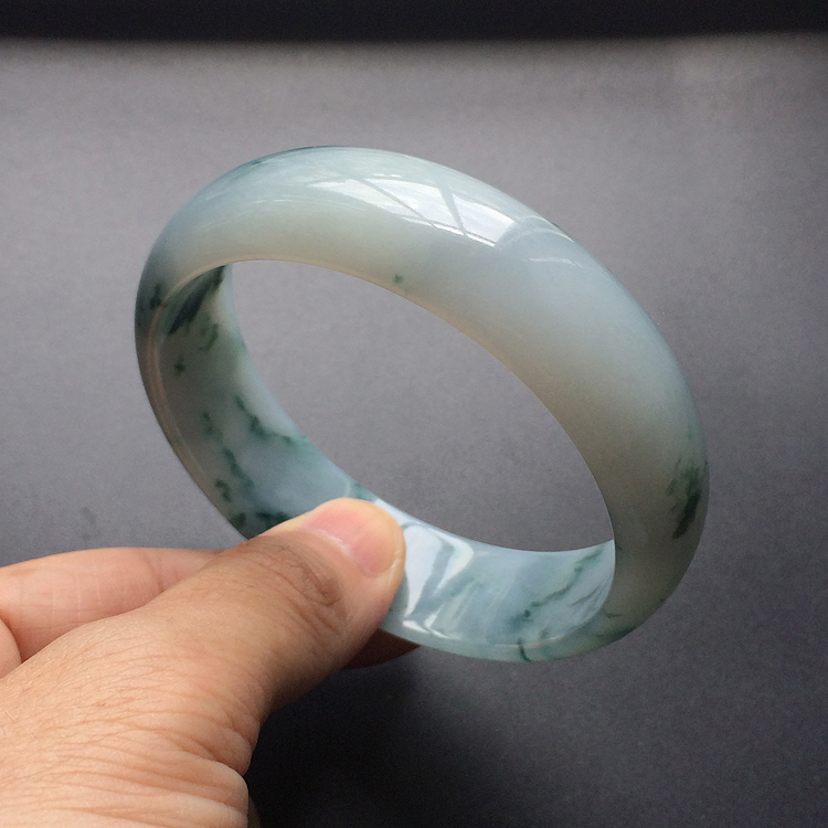 (超值推荐)糯冰种飘花手镯(62mm)
