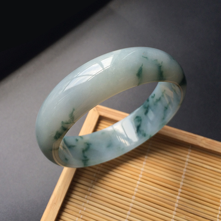 (超值推荐)糯冰种飘花手镯(62mm)