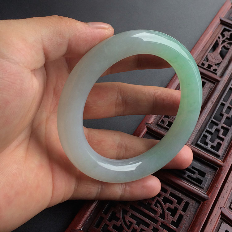 (超值推荐)糯冰种晴水圆条手镯(58.5mm-58.3mm一对)